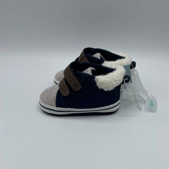 NWT Cat & Jack Crib Shoes - Picture 2 of 5
